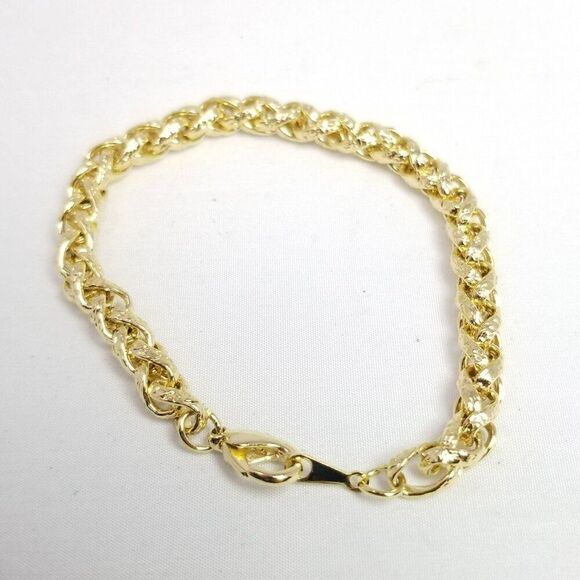 Vintage Gold Tone Chain Bracelet, 7 Inches Long, Unsigned, Stacking Minimal - Picture 5 of 8